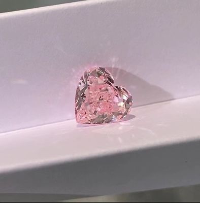 Prodotto dall'uomo, coltivato in laboratorio, rosa, cardiovascolare, diamanti, forma di cuore, 1.8ct-2.5ct, VS-VVS