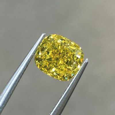 Le forme gialle sviluppate laboratorio del taglio HPHT Diamond All del cuscino sono disponibili