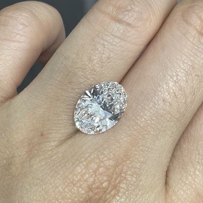 Diamanti coltivati incolori 10 Mohs Lab Ovale CVD 2.0ct-2.5ct Certificato IGI