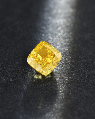 Il laboratorio di HPHT ha creato Diamond Loose Cushion Cut giallo 10 Mohs