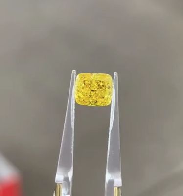 Radiant Lab Creato Giallo Diamanti HPHT Cresciuto 10 Mohs Fancy Vivid Giallo VVS2 0.52ct