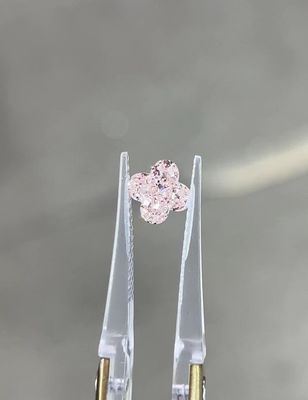Diamanti artificiali LV taglio di giglio rosa Diamanti trifoglio a quattro foglie trasparenza di diamanti VVS-VS
