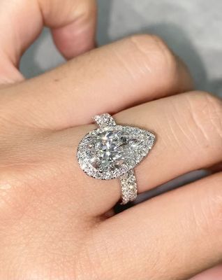 Anello di fidanzamento di diamante di pera Anello di fidanzamento di diamante di laboratorio di matrimonio