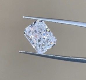 Diamante coltivato in laboratorio CVD DEF VS 1-15ct Radiant Brilliant Cut Certificato IGI